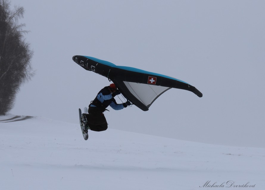Lipno, lyže, snowboard a wing-foil