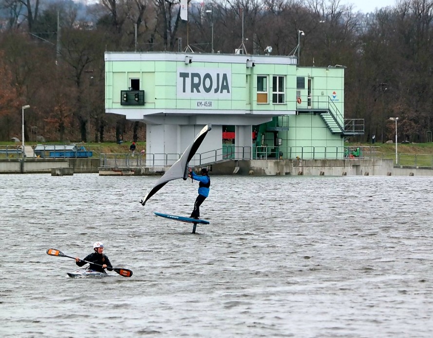 Wingfoil, wingSUP, whitewaterSUP