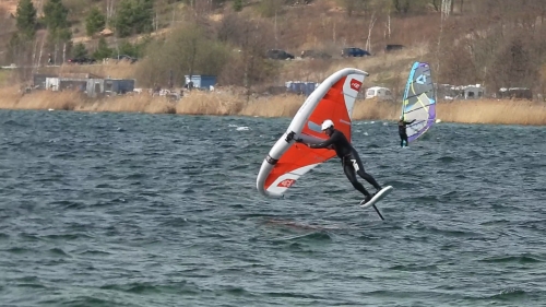 Jarní wingfoiling