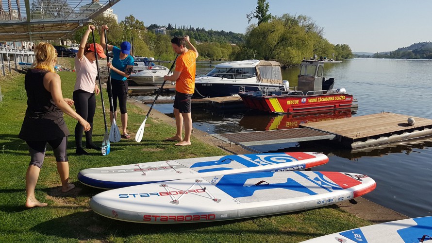 Kde vyzkoušet nafukovací paddleboardy Kde vyzkoušet nafukovací paddleboardy