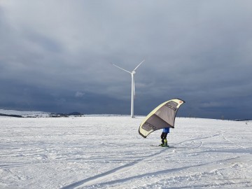 nafukovací wing křídlo na brusle, lyže a snowboard