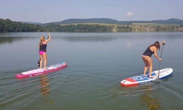 Holky na paddleboardu