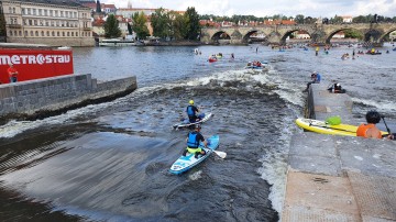 Napříč Prahou přes 3 jezy 2021