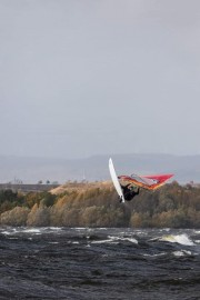 Extrémní windsurfing na Nechranicích a Máchově jezeře