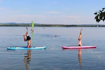 Holky na paddleboardu