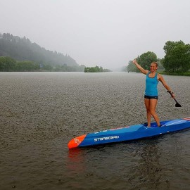 holky na paddleboardu