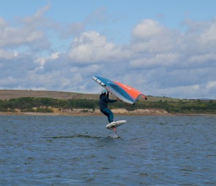 wingfoil škola - halza backside